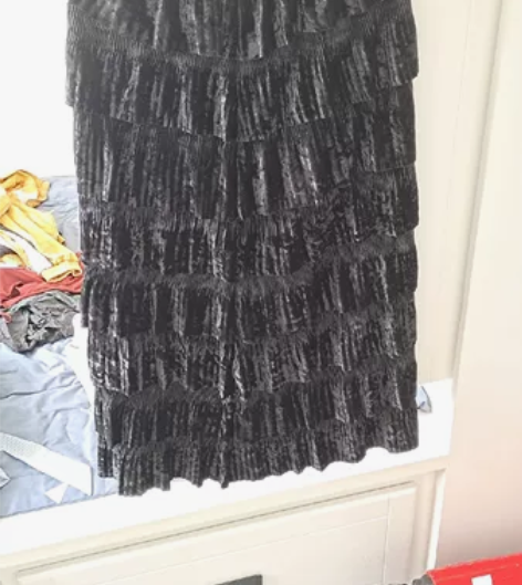 黑丝绒蛋糕裙  厚实 冬款  面料舒适 感...