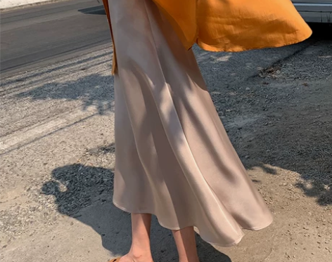 复古缎面半身裙女夏2022新款高腰a字裙抖...