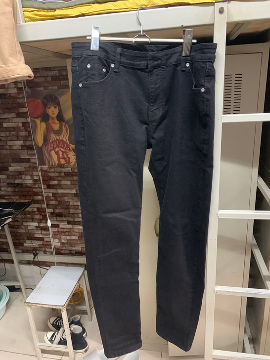 潮牌黑色休闲裤 34码感兴趣的话点##am...