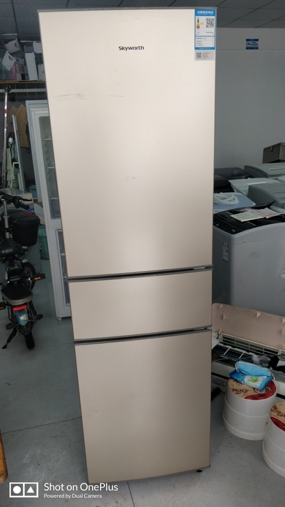 转让创维三门冰箱，冰箱功能正常，适合出租房...