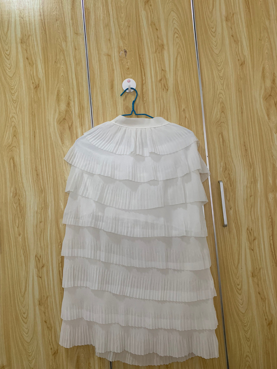 白色蛋糕裙,买来仅试穿过,几乎全新,均码,...