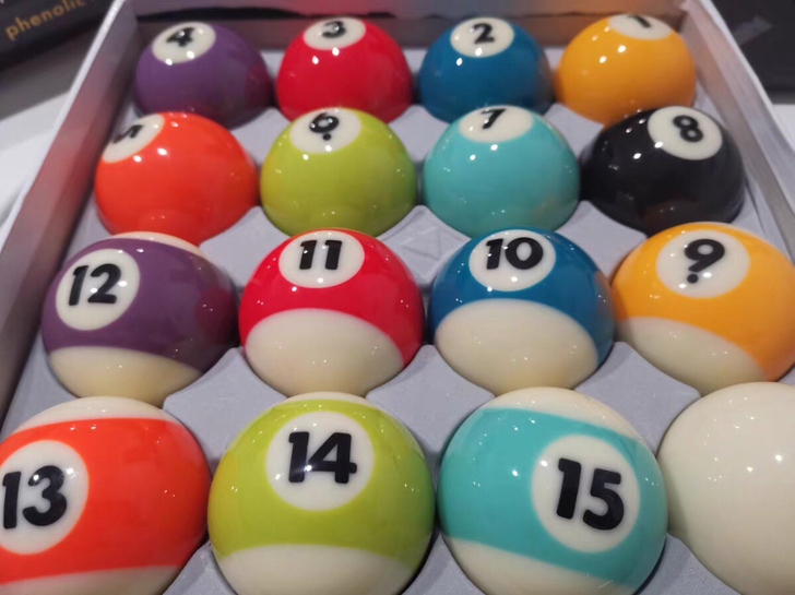 二手水晶台球，成色极好，没有磕碰没有划痕，...