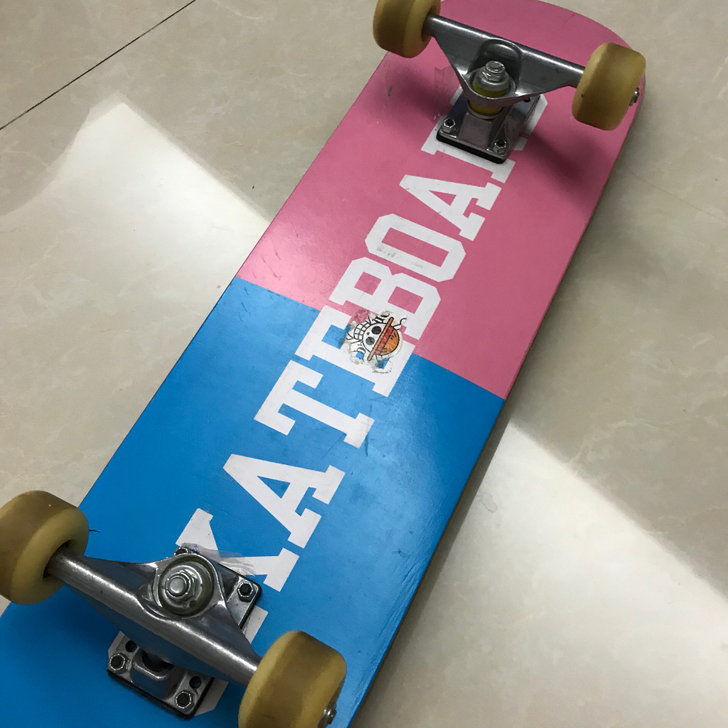 现在滑板四轮街头滑板，玩过几次放家里碍眼，...