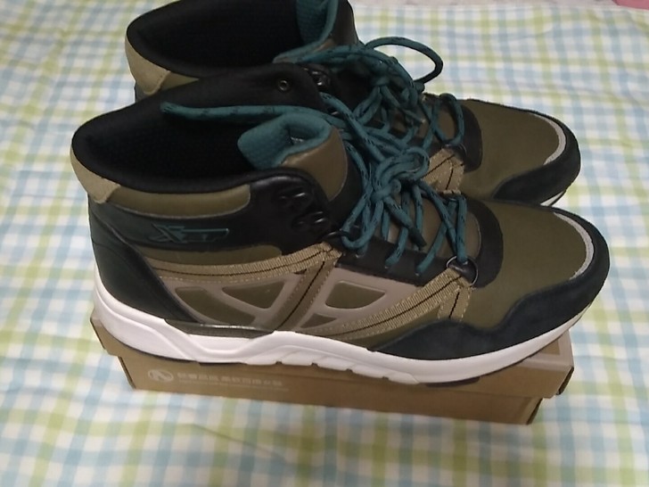 特步男鞋45码穿过一两次