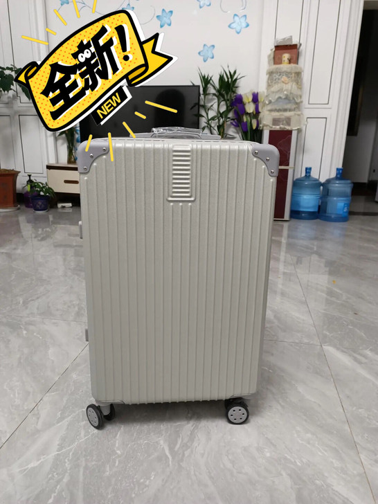 特价包邮28寸韩版行李箱女学生时尚密码箱登...