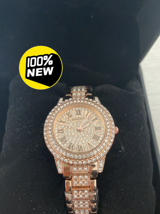 本来是买给女友的女友不喜欢，不然我都不会卖...