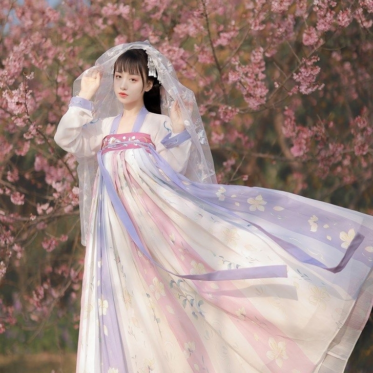 齐胸襦裙套装汉服女刺绣3m6m裙加大袖衫加...