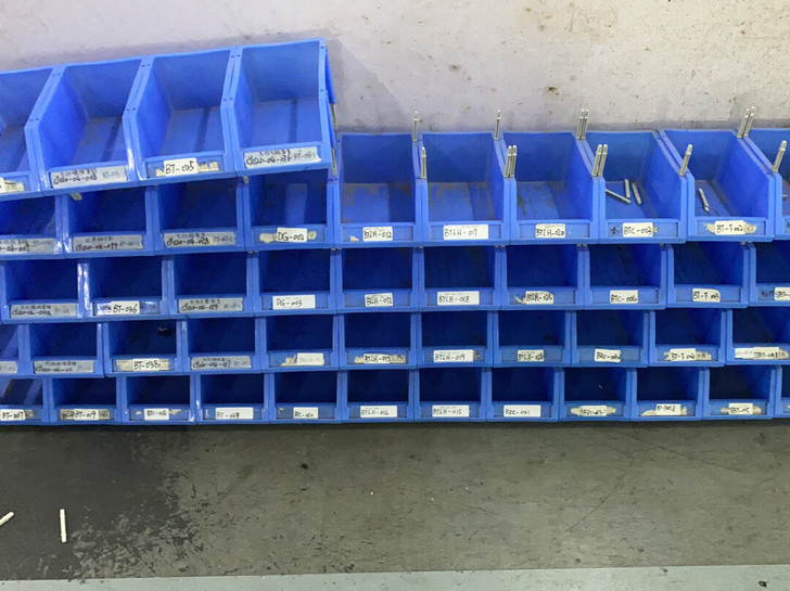 塑料零件盒元件盒五金工具盒分类螺丝盒收纳盒...