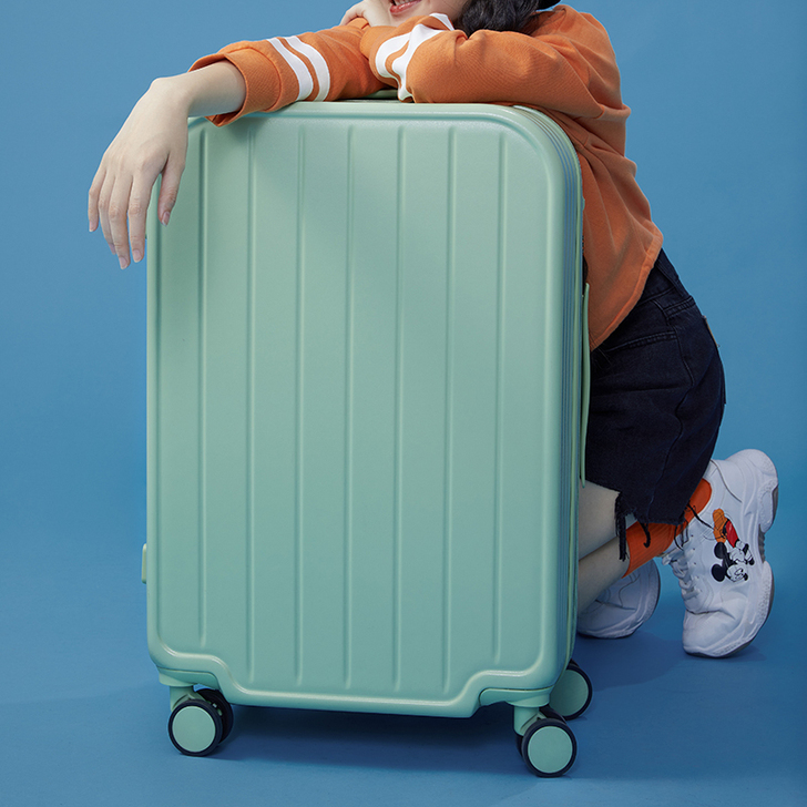 行李箱 蓝色26寸 全新快递箱都还在