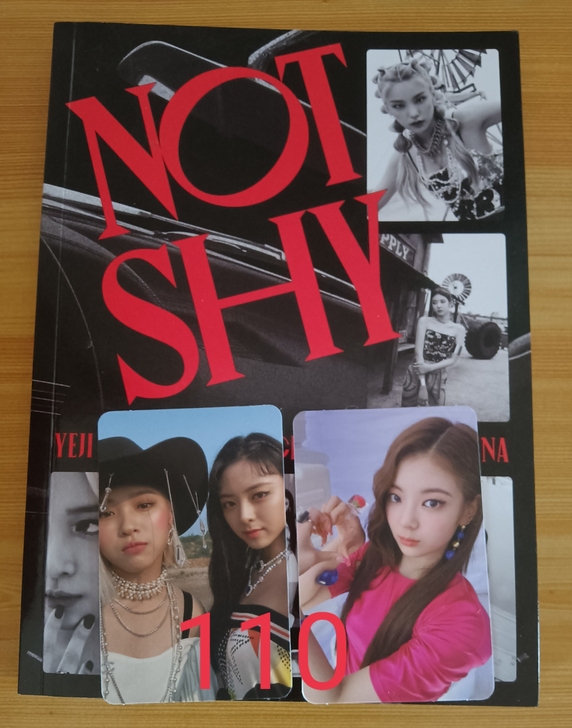 出itzy not shy专辑，带小卡出，...