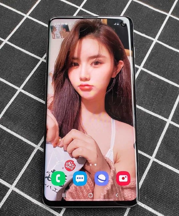 几乎全新自我三星s10国行系统，成色9.9...