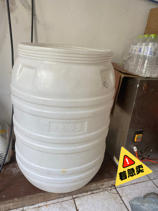 水桶  可以接出水口水龙头