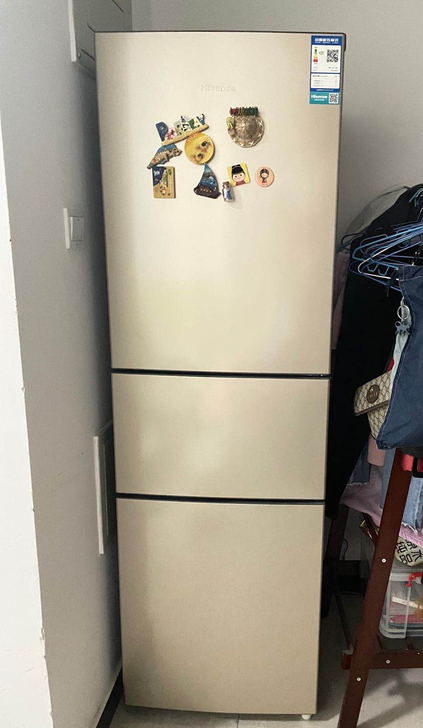 海信220升三开门冰箱金色