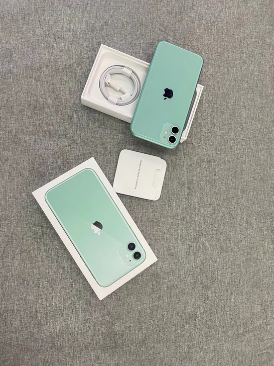 苹果11 128G国行，没有任何维修，轻微...