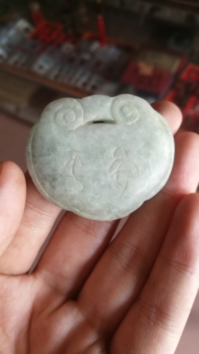小年份玉雕平安锁一个