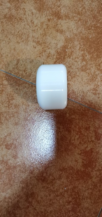 专业滑板双翘轮子 白轮 52mm