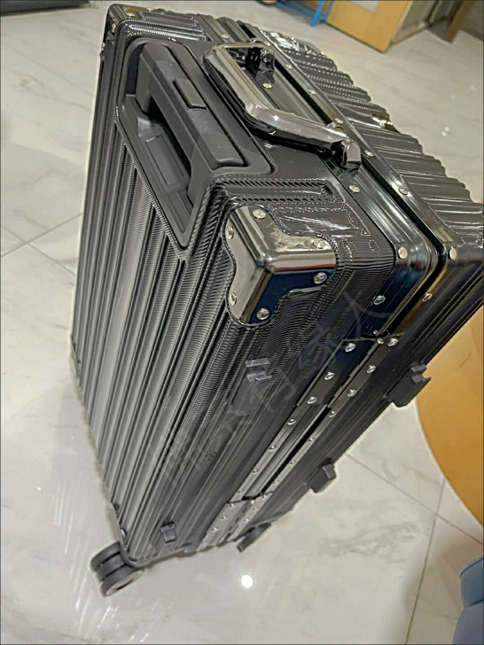 结实可坐人铝镁合金铝框行李箱铆钉加固异形框...