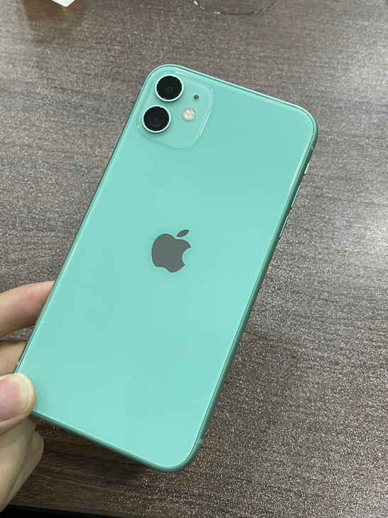 iPhone11国行双卡128G绿色。