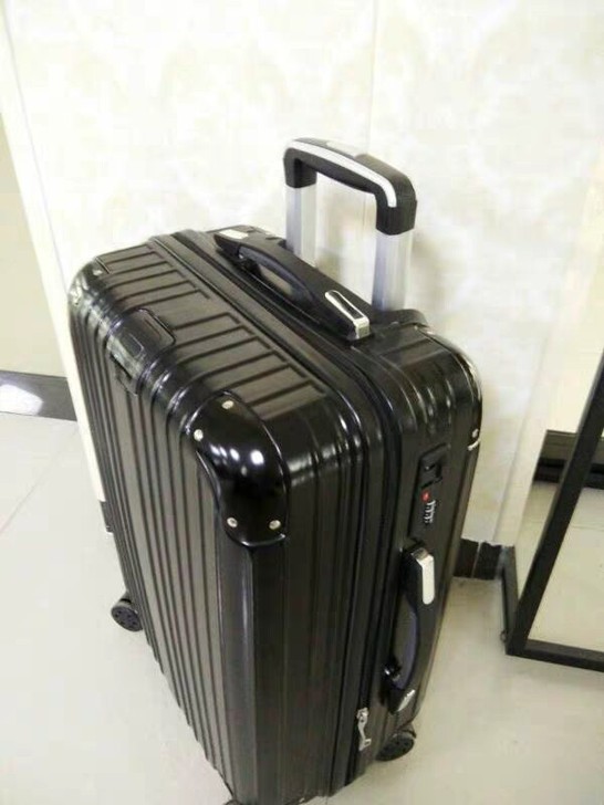 全新行李箱男女拉杆箱万向轮旅行箱登机密码箱