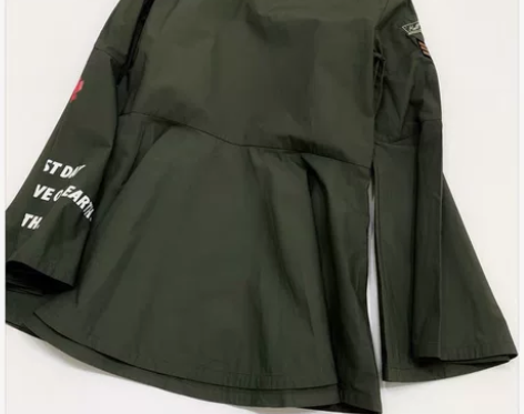 全新正品地素连衣裙 xs，s 方领，喇叭袖...