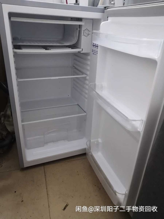 奥马单门冰箱92升九成新一级能效,正常使用...