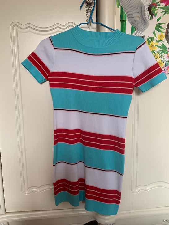 全新连衣裙 特别显瘦显身形