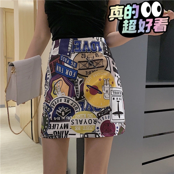 几何图案的半身裙和黑色鱼尾裙，低价出售，单...