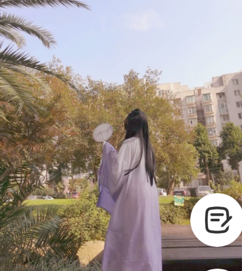 出江厌离cos服，配饰基本都在，试穿过一次...