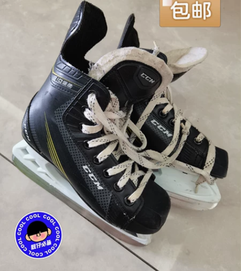 鞋子正常磨损，孩子穿的很舒服，一年就换一码...