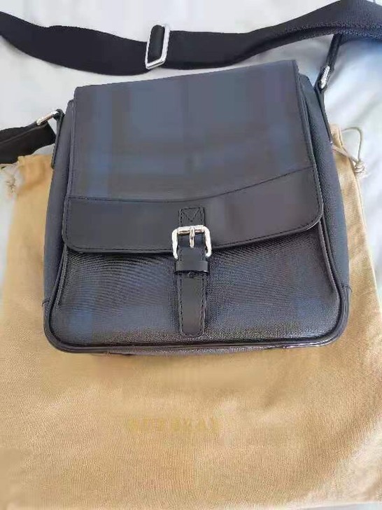 BURBERRY 巴宝莉 深蓝格男单肩挎包...