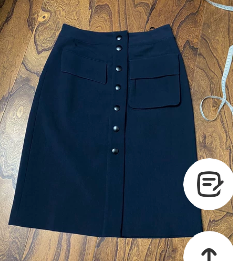 高腰中裙半身裙，藏蓝色很气质，前面扣子可以...