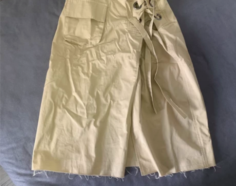 中裙设计感系带拉链 很有设计感,料子也好,...