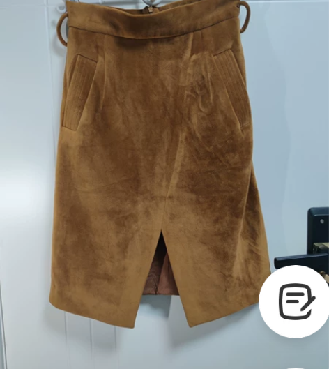 焦糖色丝绒中裙，腰围68CM，裙长60CM...