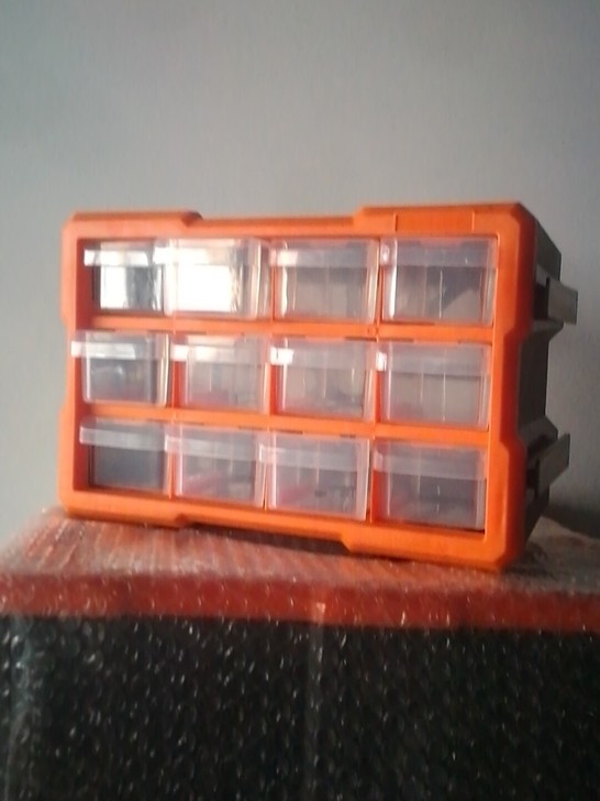 多高零件盒，整理箱，收纳箱2格30元，4格...