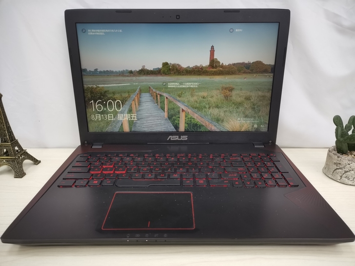 华硕飞行堡垒FX53V 吃鸡游戏本