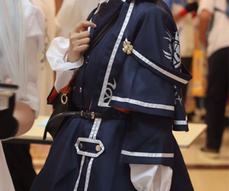 出明日方舟慕斯cos服 穿过一次  有衣服...