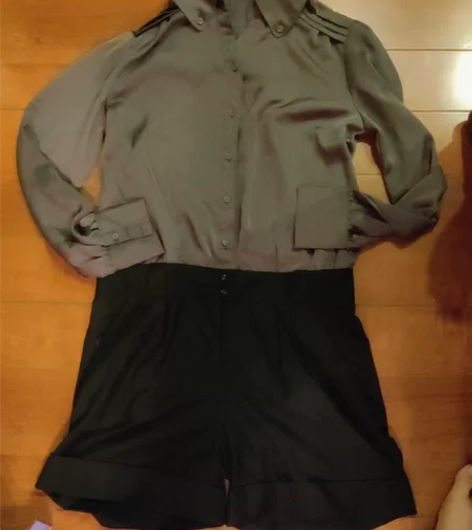 日本购入的连体裤 长袖上衣配短裤 黑灰色经...