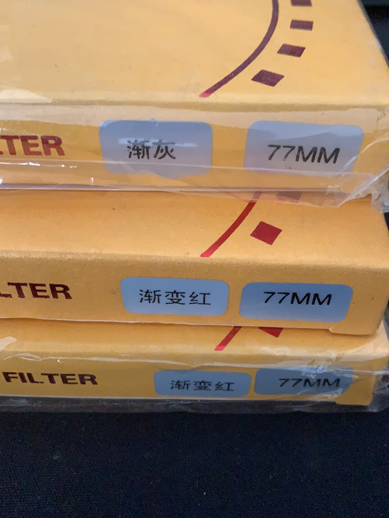 全新未拆封77MM口径圆形渐变镜