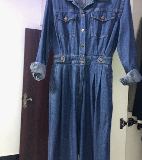 服装店到期不开了。全新牛仔连体裤春秋款 原...