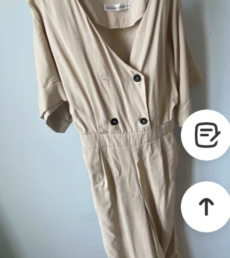 米色连体裤，M码。 感兴趣的话点“我想要”...