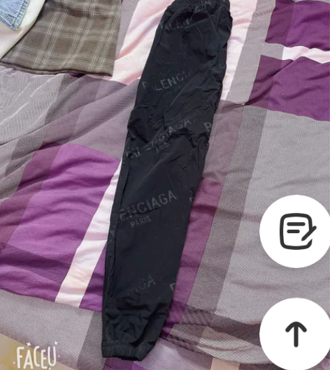 潮流休闲裤，很薄款，穿过很多次，现在一直闲...