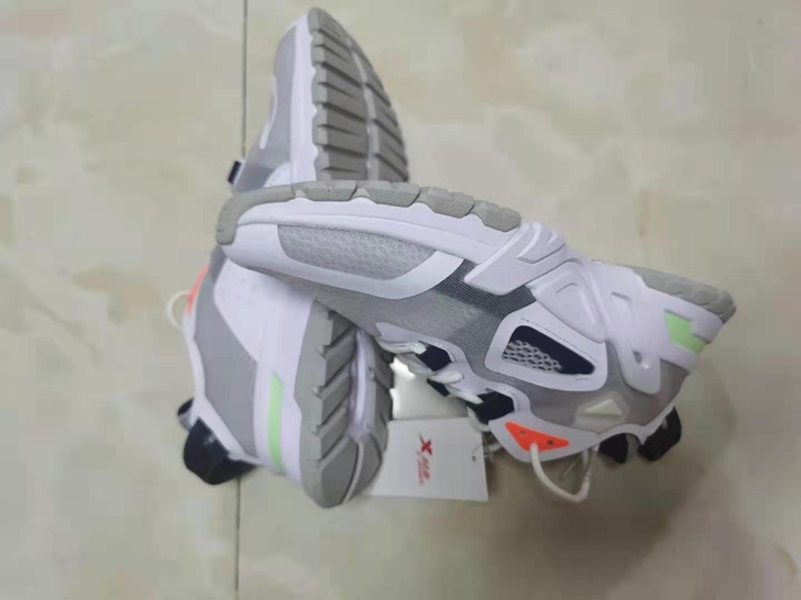 清闲置特步男鞋几双，