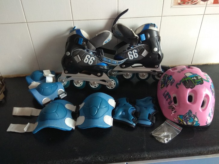 劲道轮滑鞋儿童男（全套）