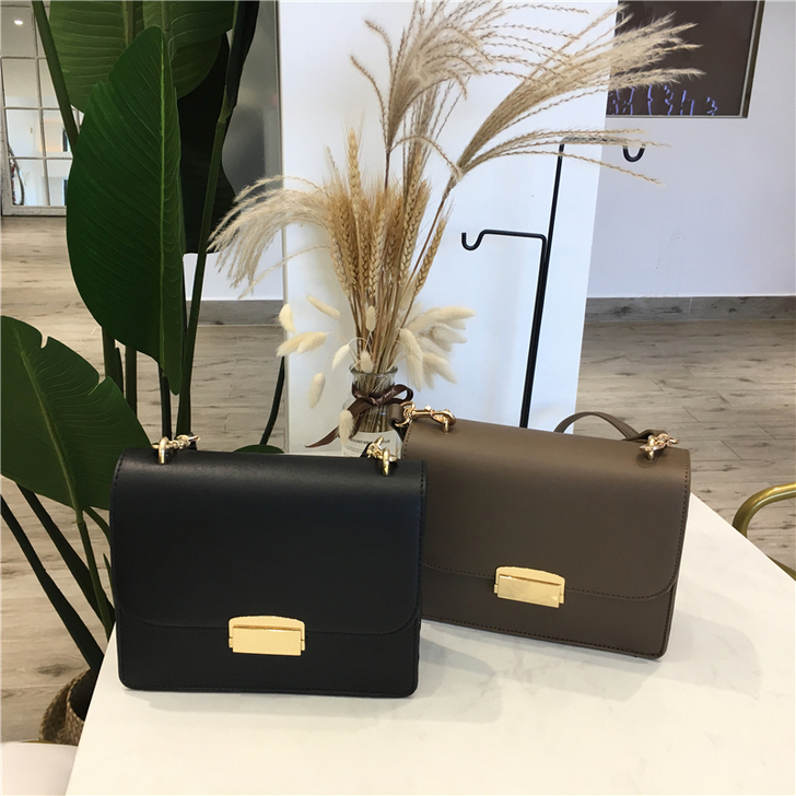 2019早秋新款极简复古纯色PU锁扣单肩小...