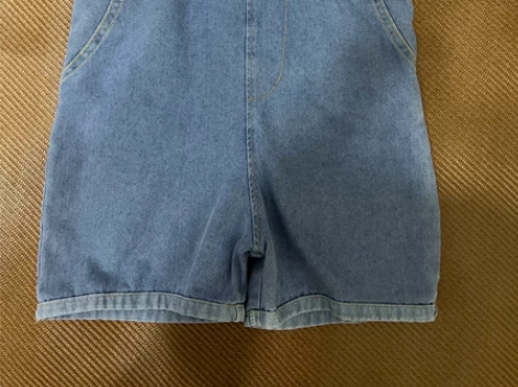 背带牛仔短裤100码，19.9包邮！（偏远...