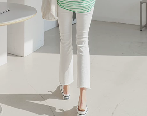 微喇叭牛仔裤女八分小个子2022年新款白色...