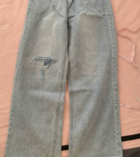 破洞高腰阔腿牛仔裤,m码,不退不换 感兴趣...