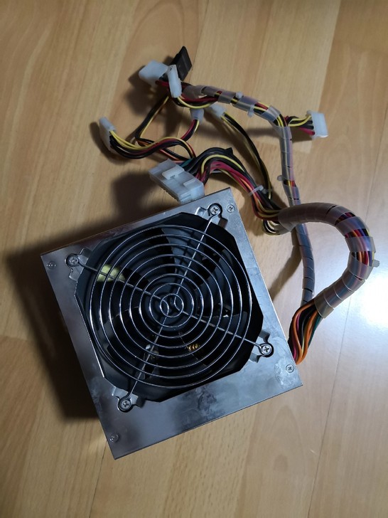 金河田原装电源