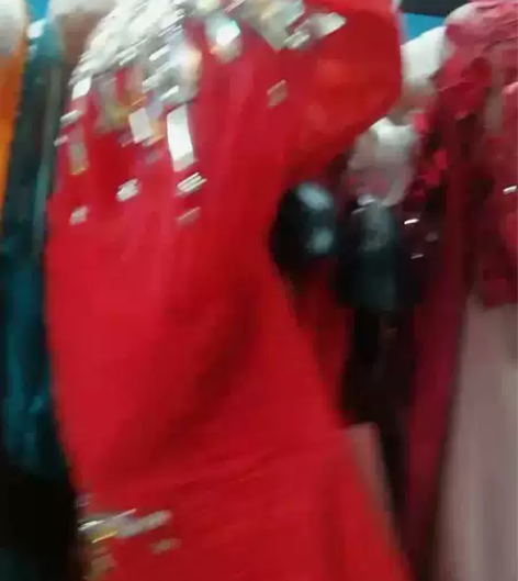 礼服馆不做了 礼服亏本处理打包卖。东西都是...