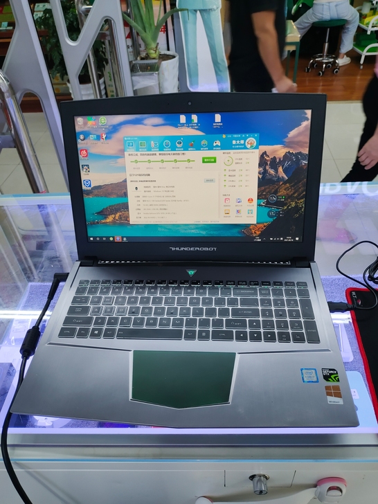 雷神911笔记本1070显卡8G游戏本